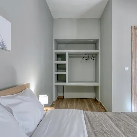 Arachova's Experience M2 * Aráhova