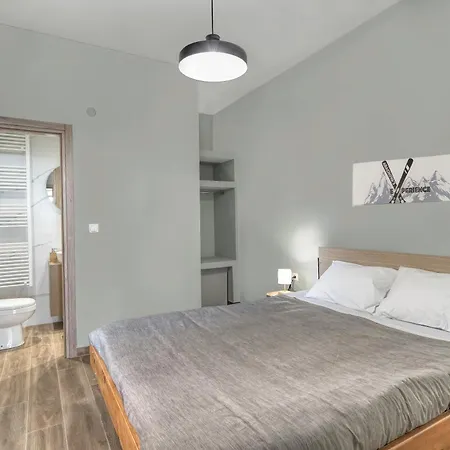 Arachova's Experience * Arachova